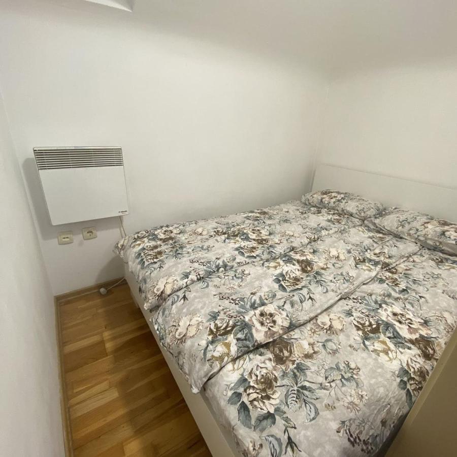 Apartman Obradovic Lägenhet Sarajevo Exteriör bild